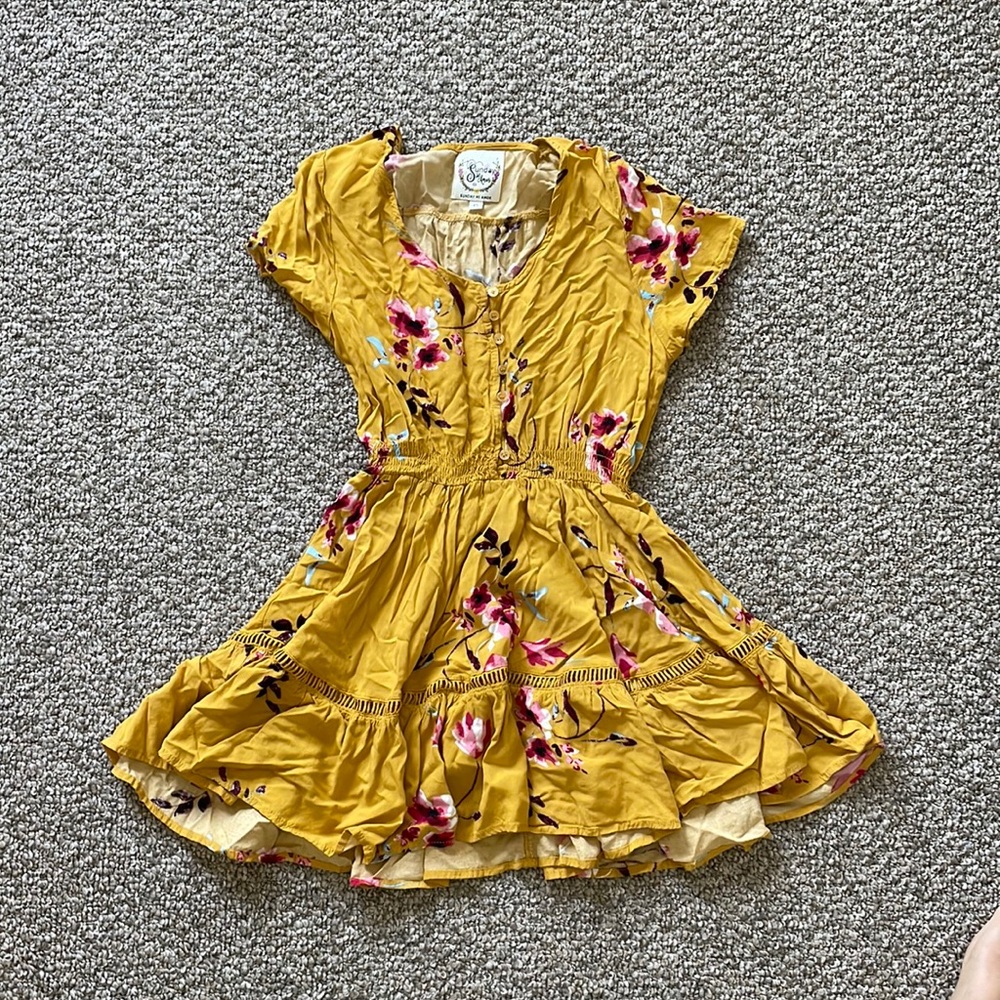 Cute dress!